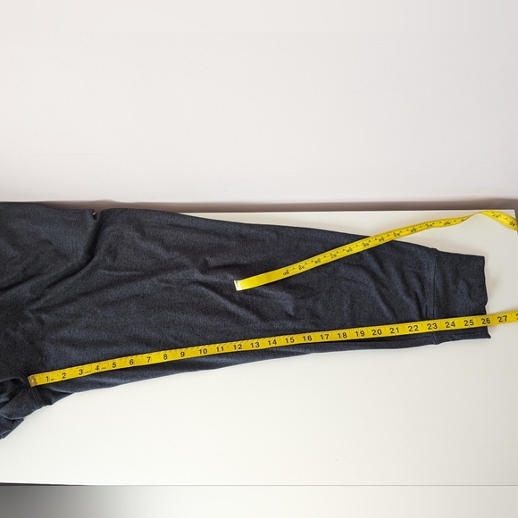 Lolë joggers grey size L - Picture 10 of 10